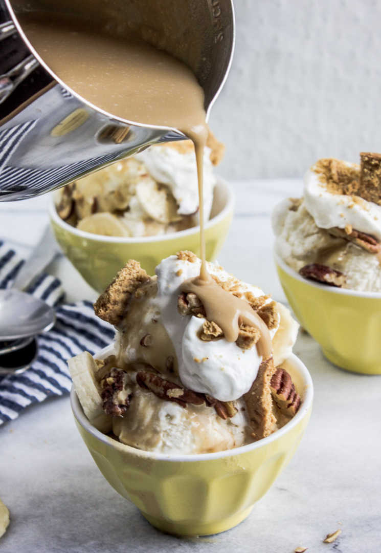 Sticky Banoffee Ice Cream Sundae - The Hungary Buddha Eats the World